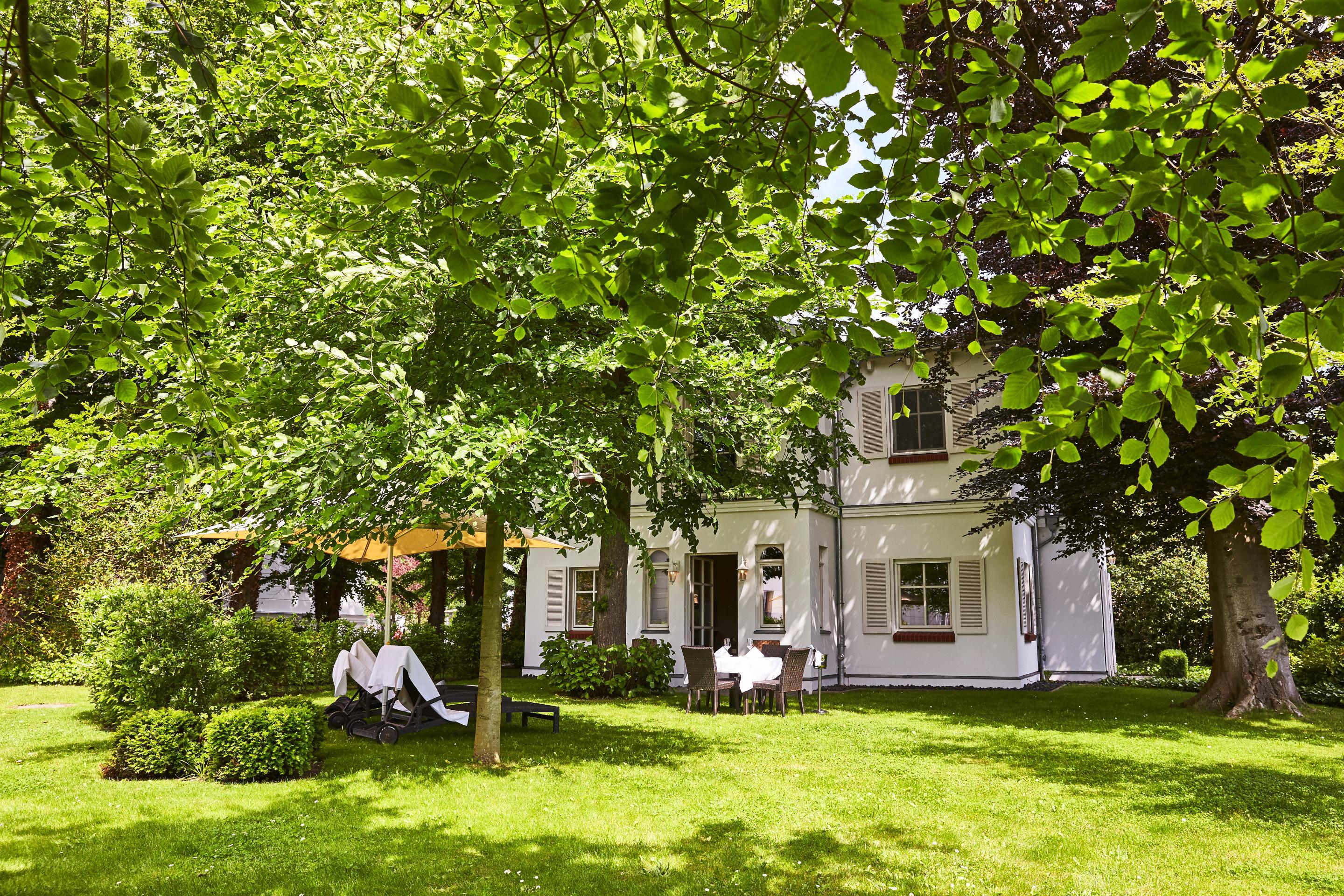 Strandhotel Zingst Eksteriør bilde The house of the German painter and writer August Macke in Meran