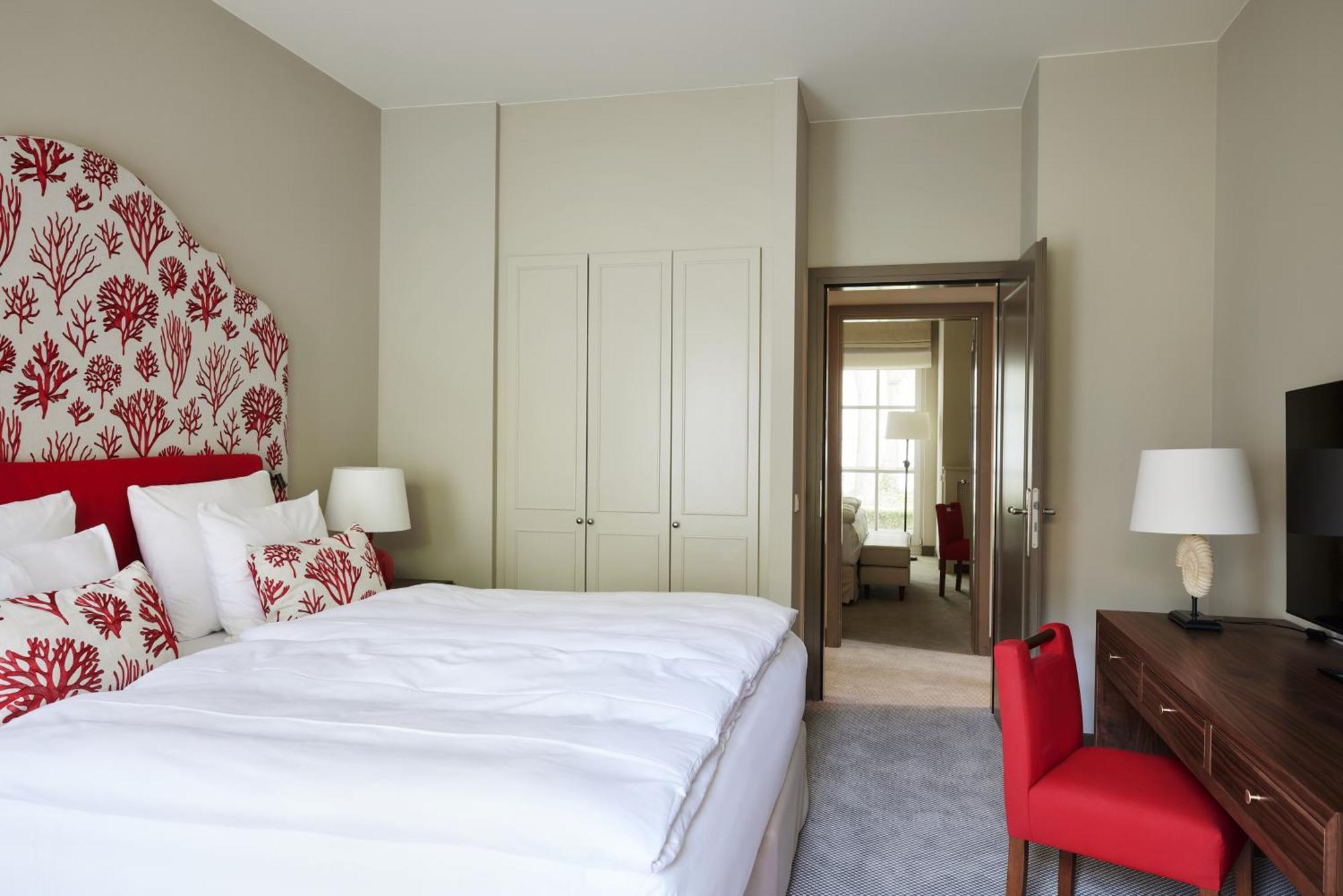 Strandhotel Zingst Eksteriør bilde A room at the hotel